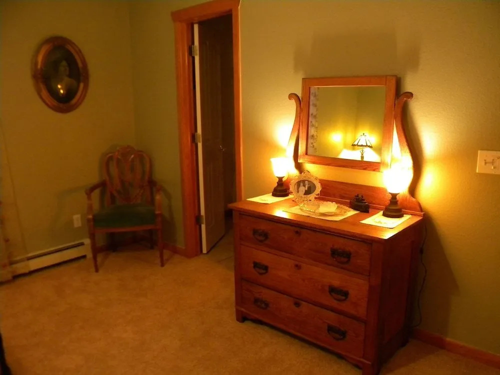 Dancing Moon Bed & Breakfast