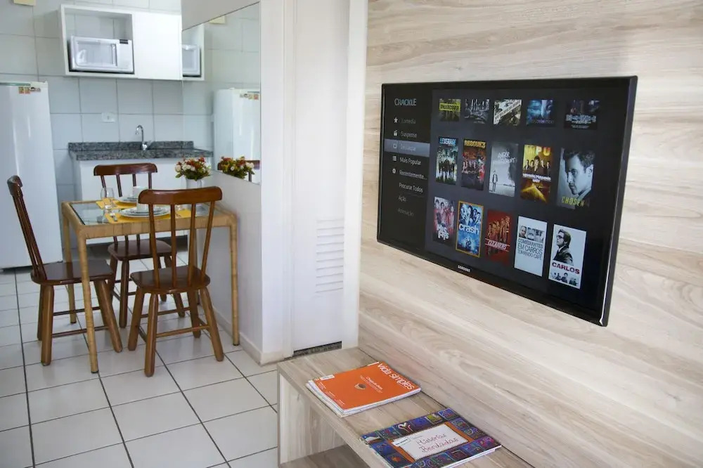 NA BEIRA MAR DE PAJUCARA - EDIFICIO NEO 2 - APARTAMENTO COM 02 QUARTOS - TEM VARANDA- VISTA LATERAL DO MAR - AVENIDA DOUTOR ANTONIO GOUVEIA 1081- CONSUMO ELETRICO É PAGO No CKECK-OUT 1KWH É 1,35 REIAS