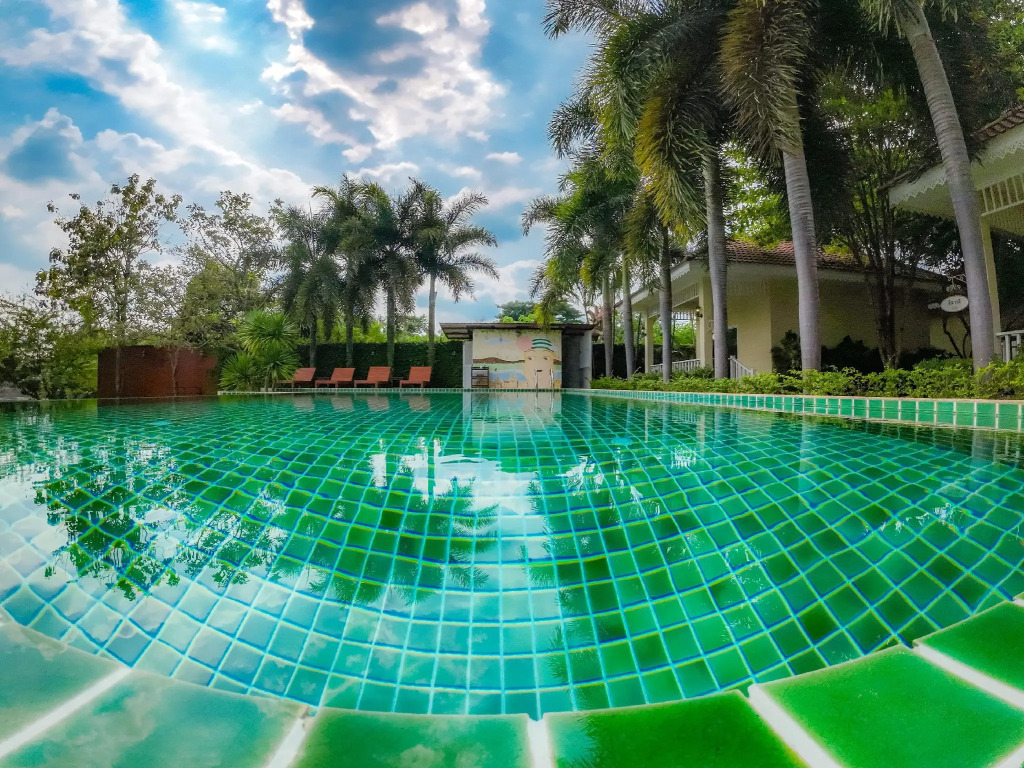 Ruenmaihom Riverside Cottage