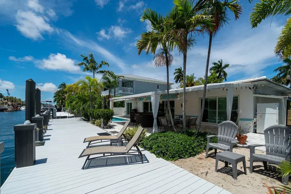 Casa Flamingo Intracoastal Front with Heated Pool