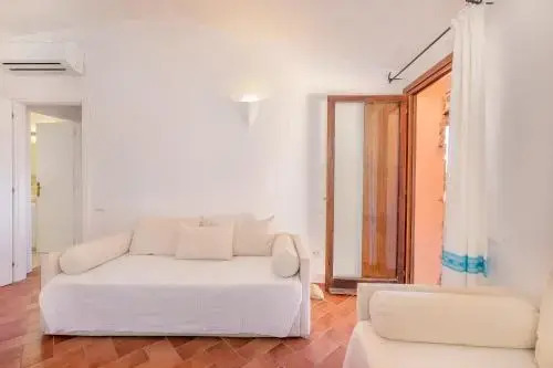 Piazzetta dei Pini LC-30