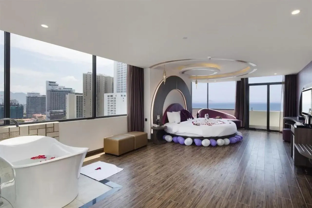 V Hotel Nha Trang