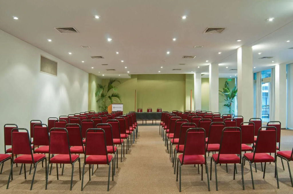 Hotel Raices Esturion