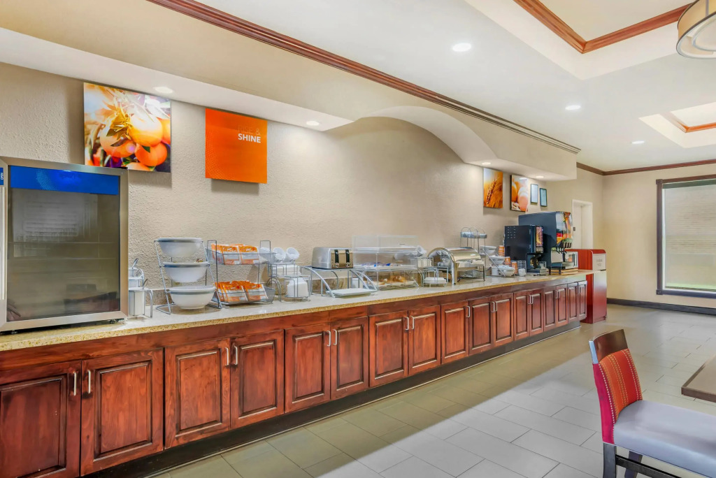 Comfort Suites Montgomery East Monticello Dr