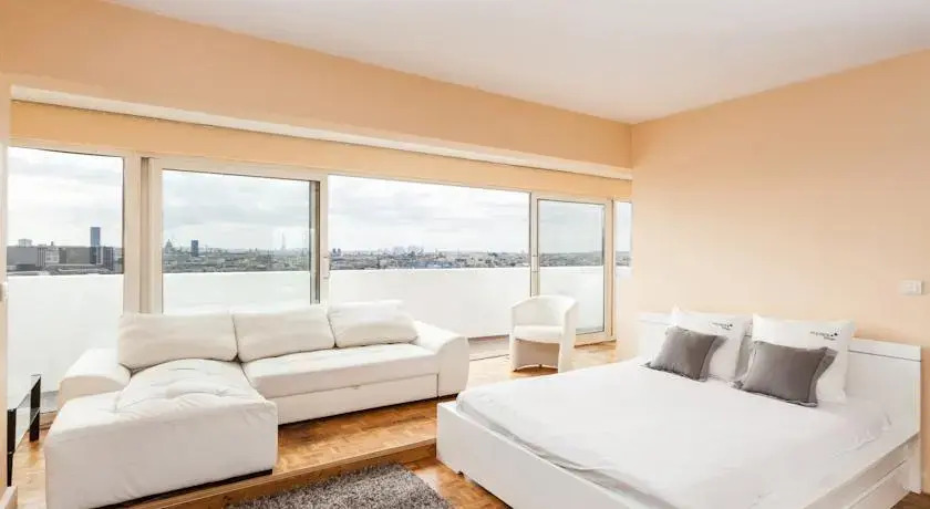 Apartment with View on the City