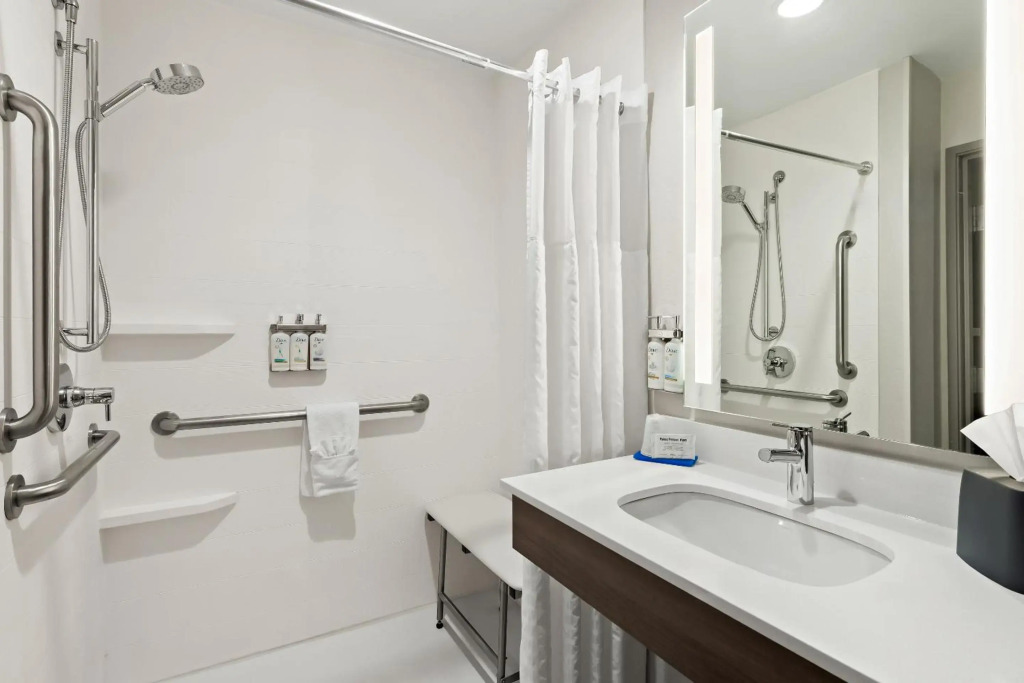 Holiday Inn Express & Suites Perry by IHG