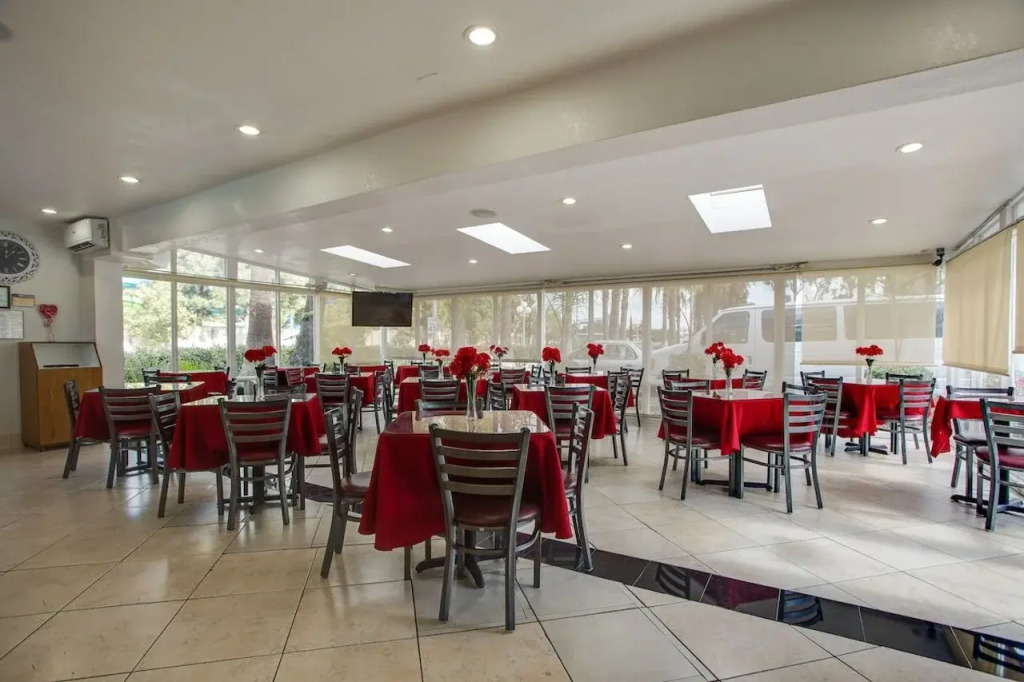 Best Inn & Suites