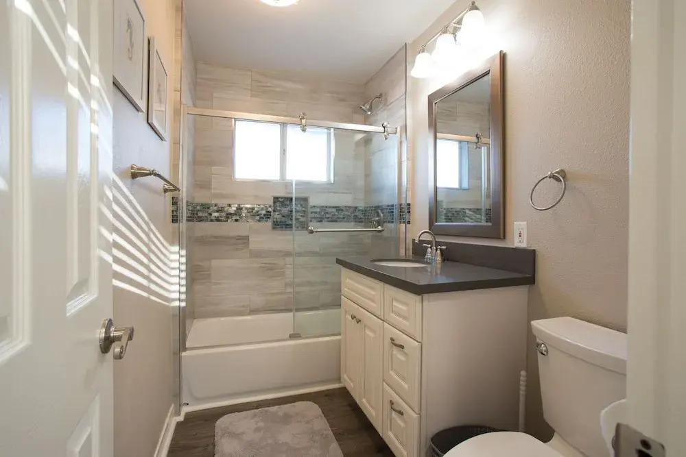 2000 Court Ave 4 Bedrooms 2 Bathrooms Home