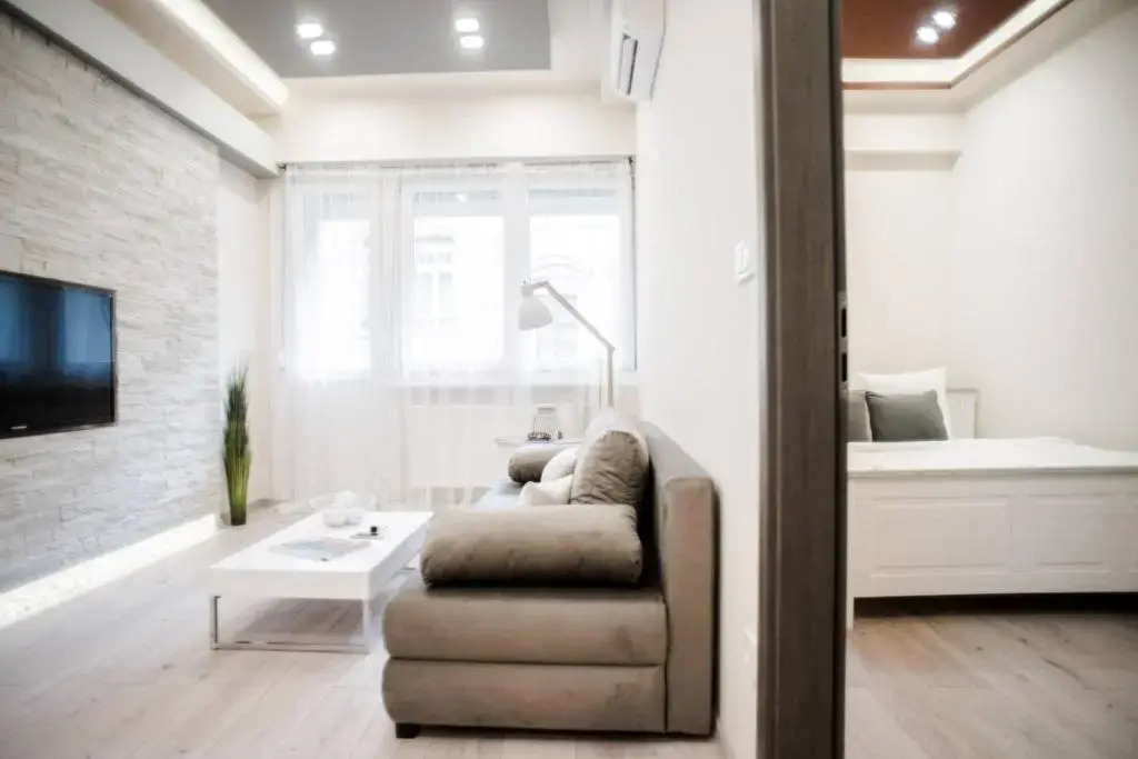 New luxury apartment in the center with A/C
