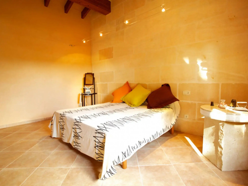Modern country house with pool and mountain views 2 km from the sea