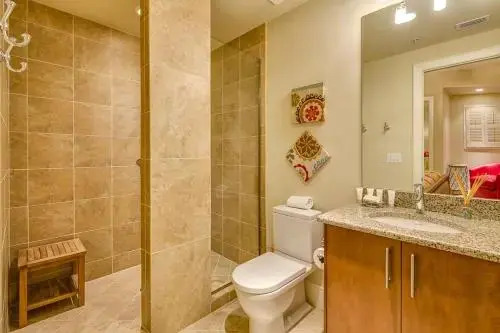 Turquoise Place Unit 404C