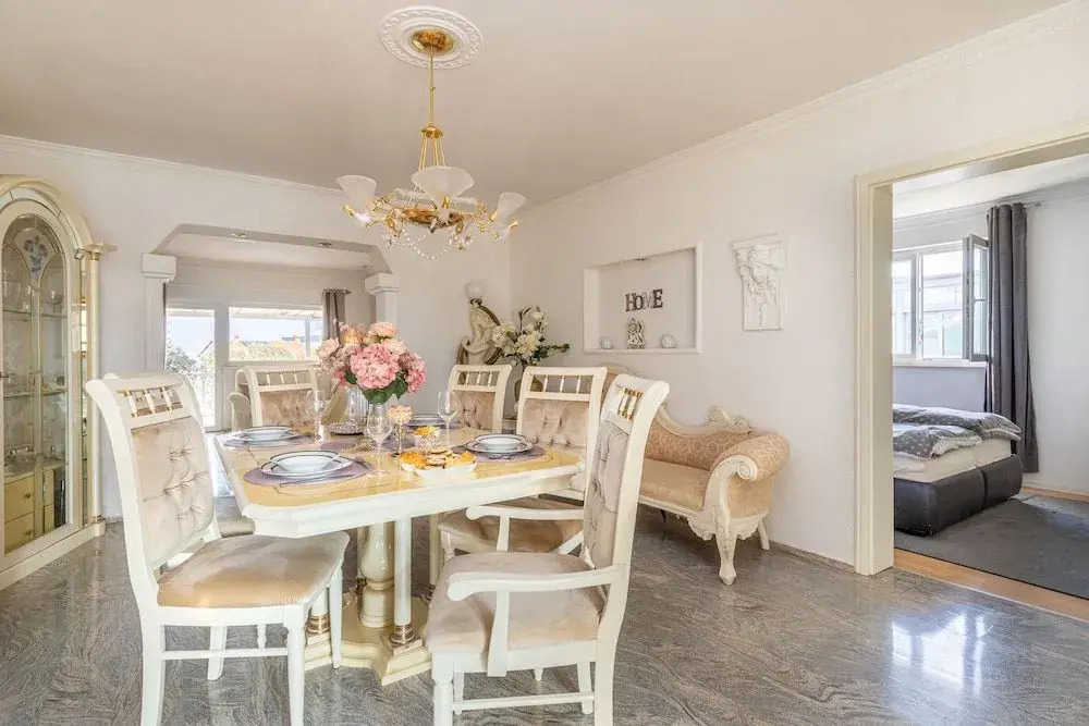Holiday Apartment Ana Karenjina