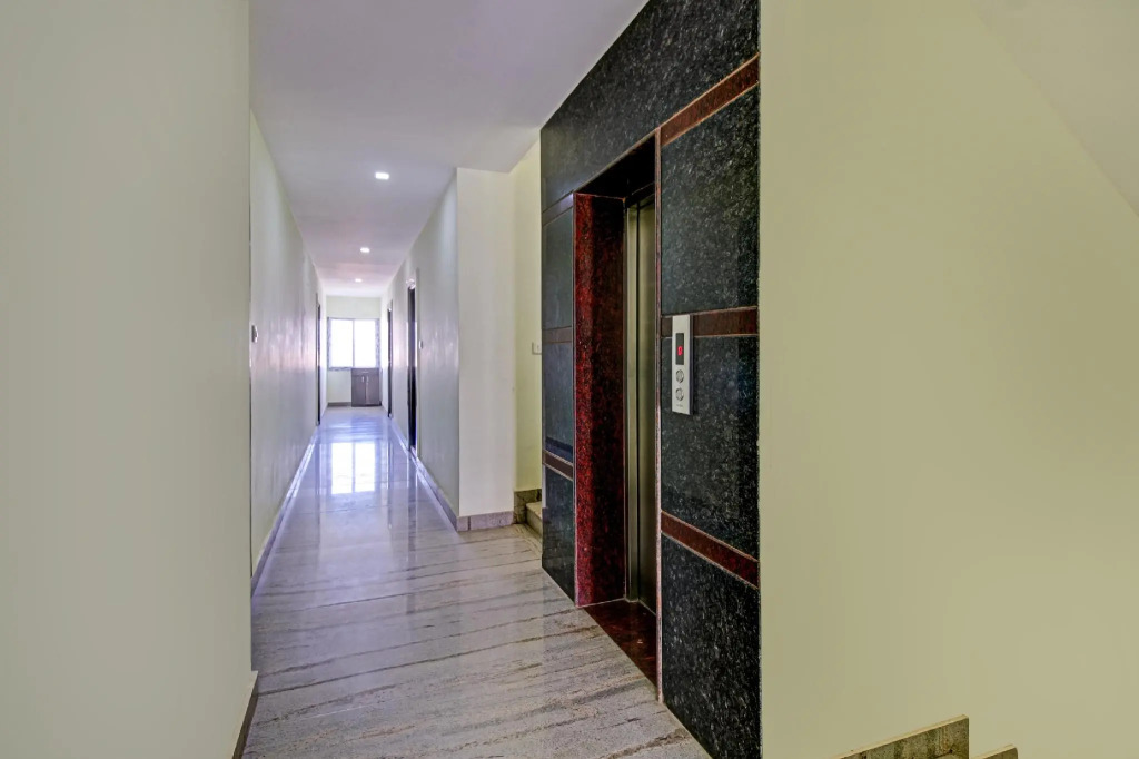 SPOT ON 77398 Shree Srinivasa Residency