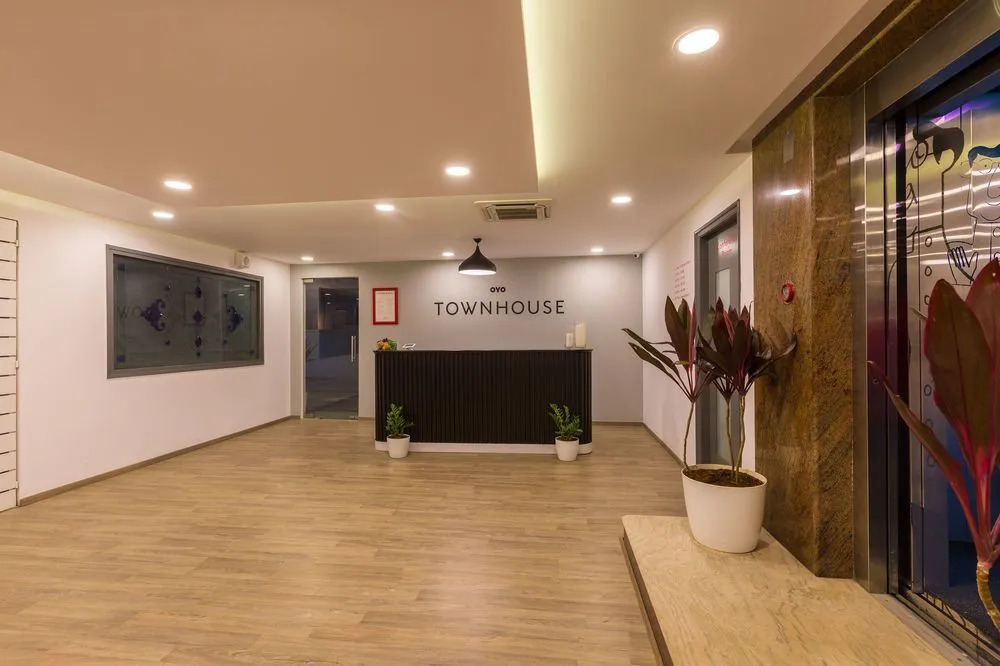 OYO Townhouse 025 Garuda Mall Bangalore