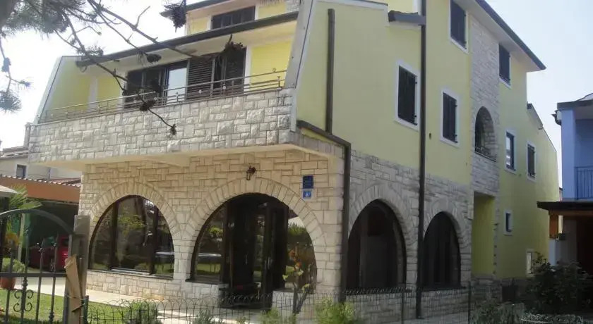 Apartments Krnjic