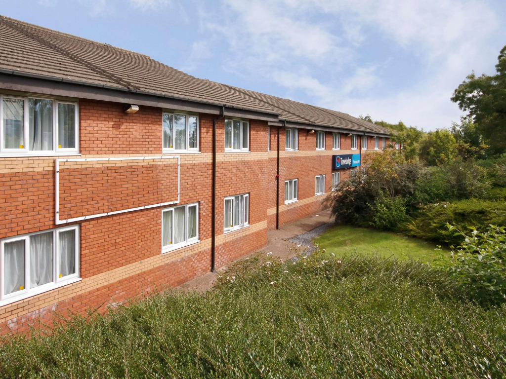 Travelodge Swansea M4