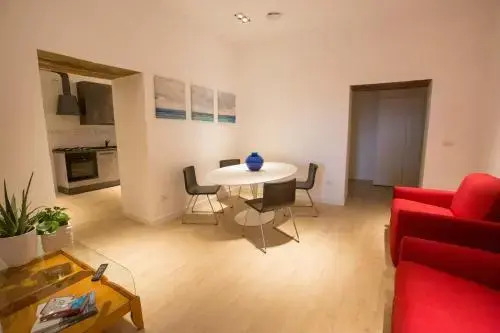 Flat 3 Bedrooms 1 Bathroom - Naples