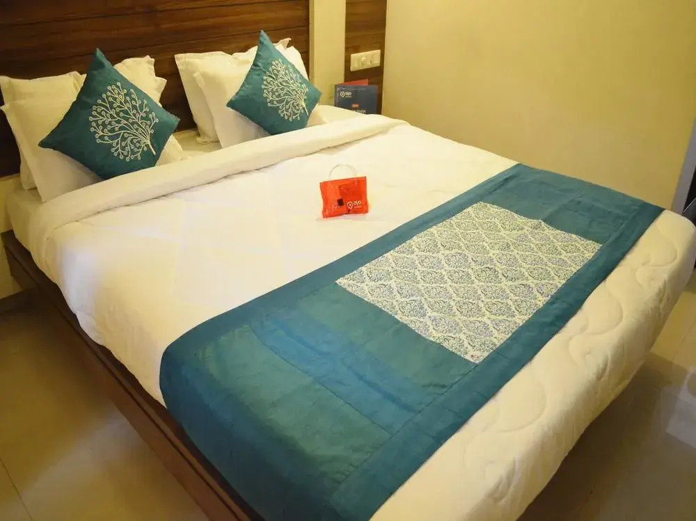 OYO 2430 Hotel Apex