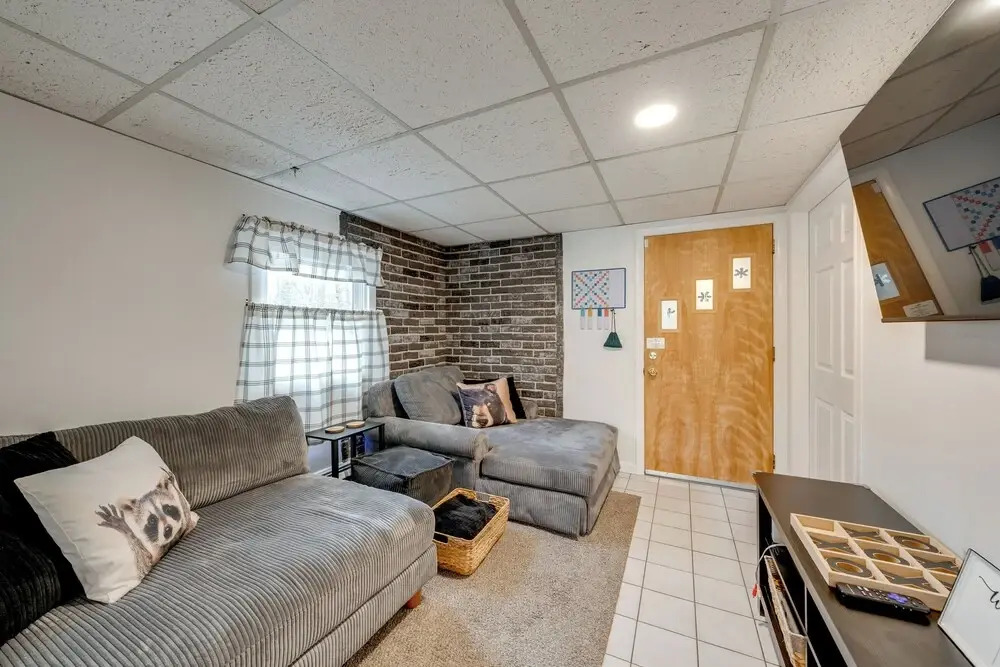 Game Room, Hot Tub & Fire Pit: Pocono Lake Escape!