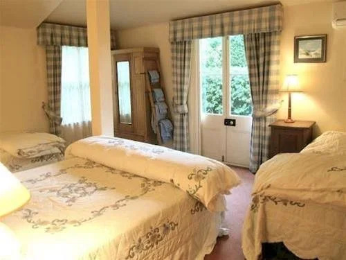 Capers Cottage and Barn Accommodation