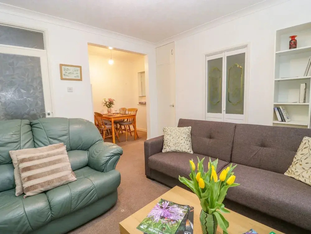 7 Richmond Lodge