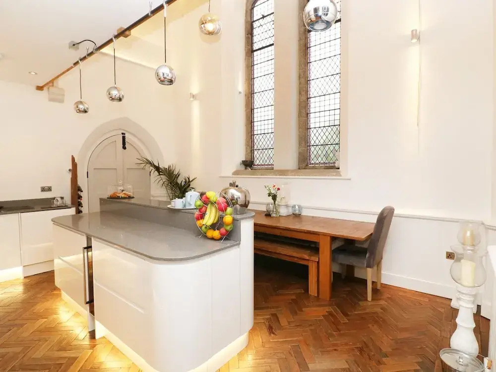 St Saviours Church