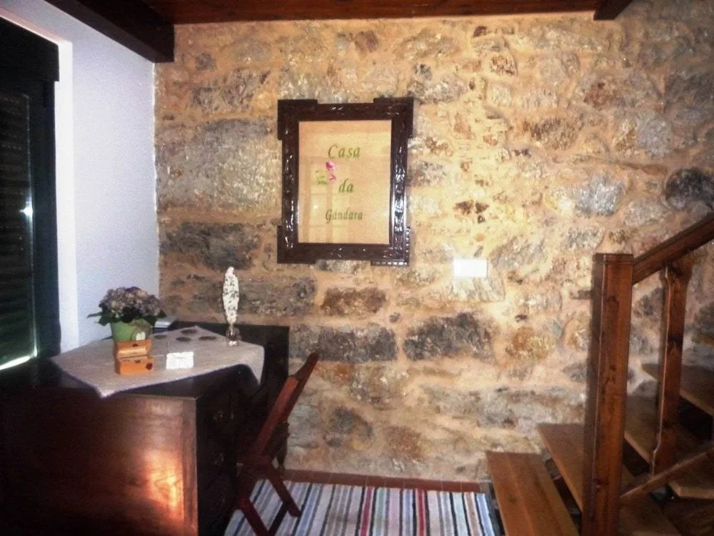 Albergue-Hostel Casa da Gandara