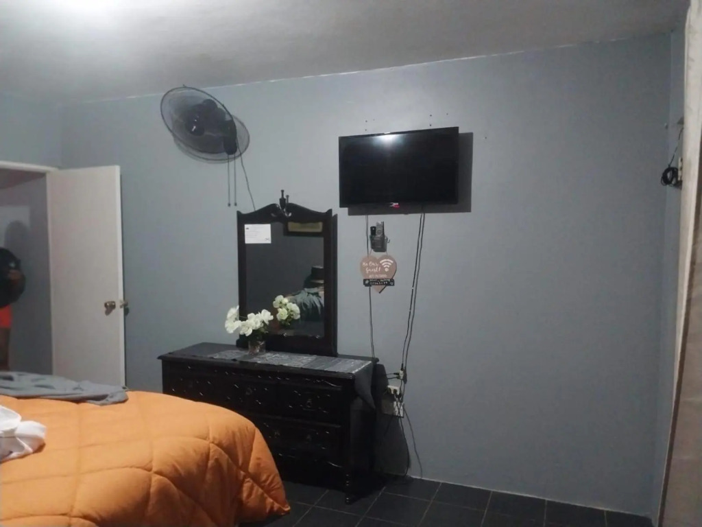 Tashari-dae Inn king suite