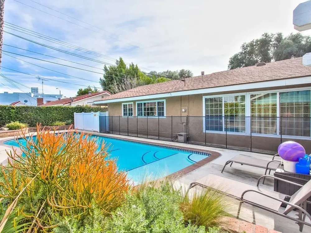 Treasure Island 4 Bedrooms 2.5 Bathrooms Home
