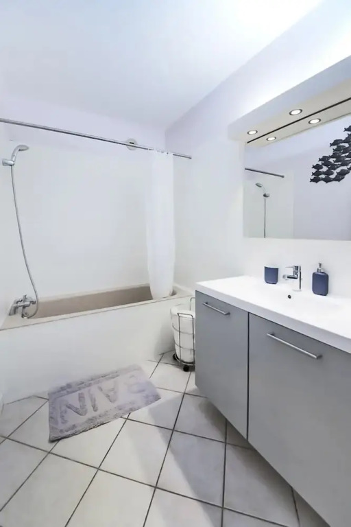 Ocean Apartment