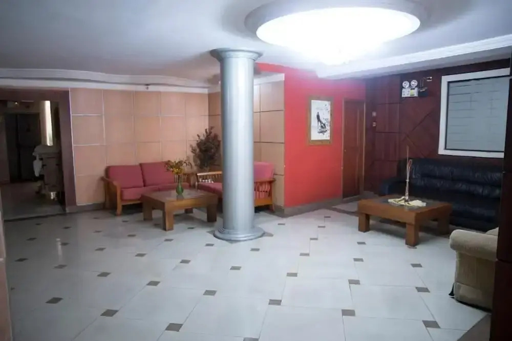 Tropical Inn
