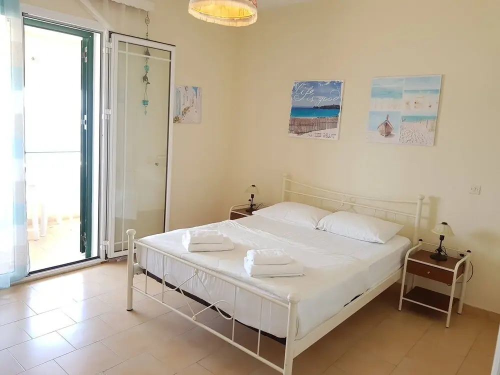 Glyfada Two Floors Maizonette Aa2g 61
