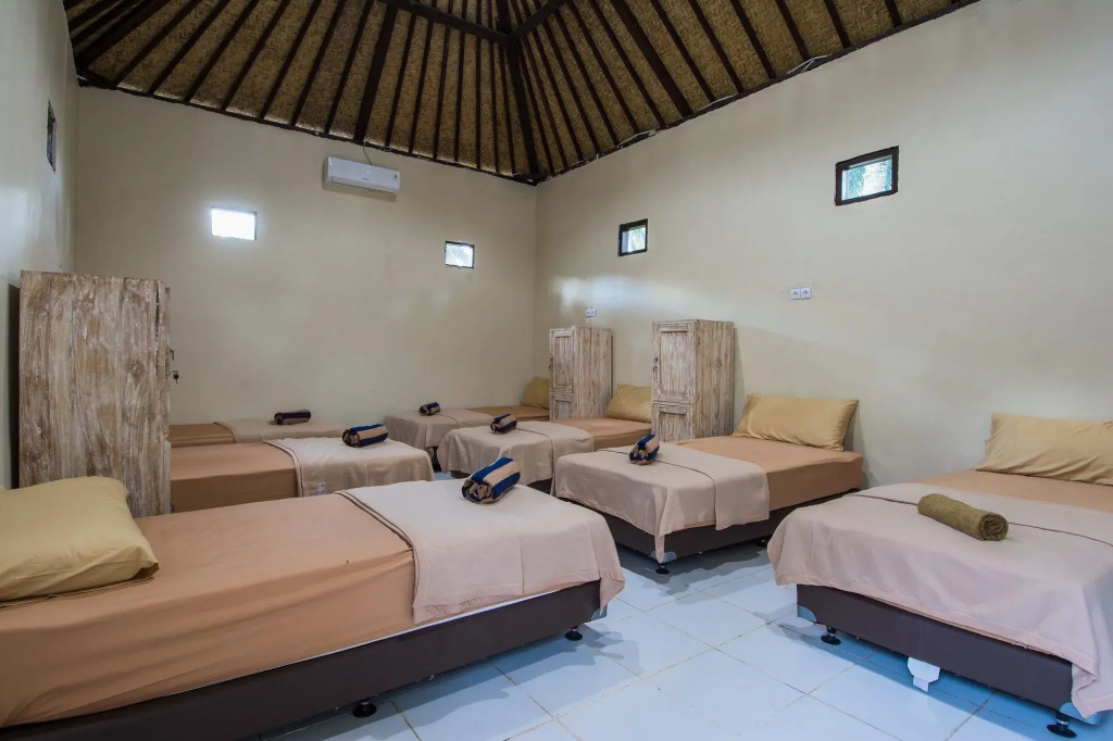 Apit Lawang Penida