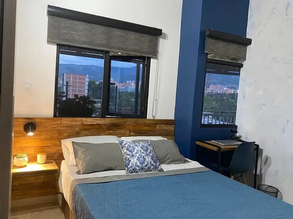 Tauro Black Suites