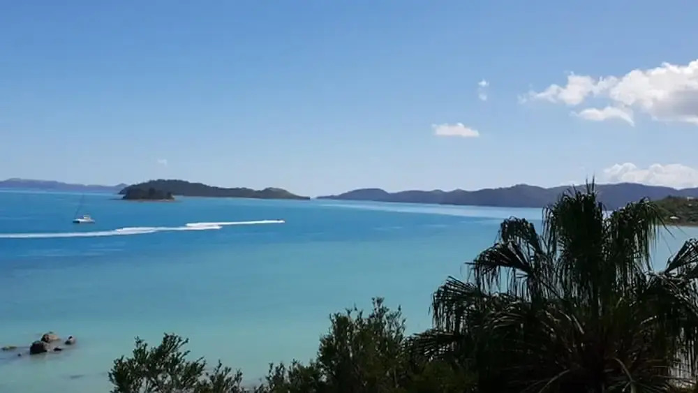 Edge Apartments on Hamilton Island by HIHA