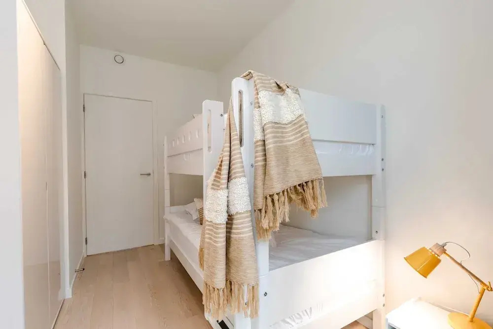 New Holiday Home With Parking Near the Beach