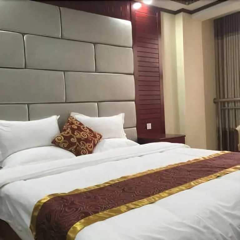 Jinxiu Lidu Holiday Hotel