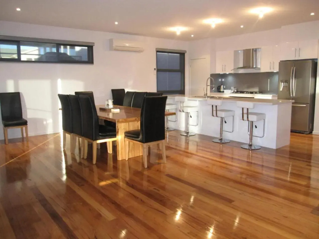 House On Church St close to Red Rocks beach, Cowes
