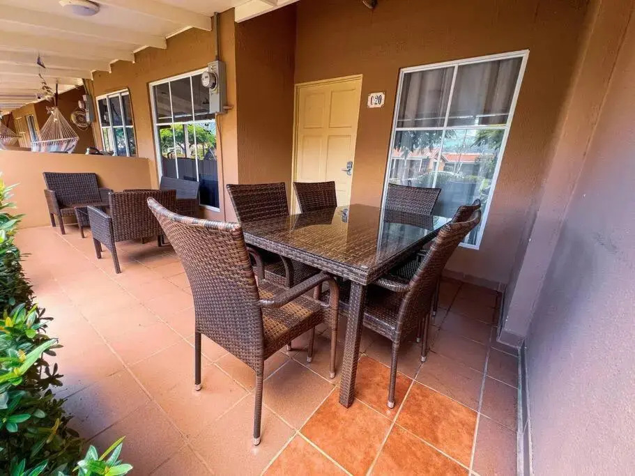 House near from Marina Herradura with private pool