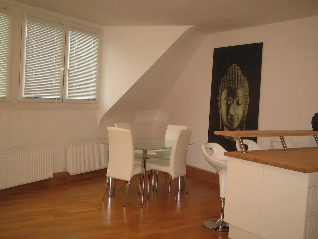 Friends Apartments