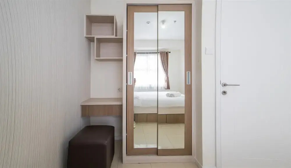 Serene & Cozy Apartment at Parahyangan Residences
