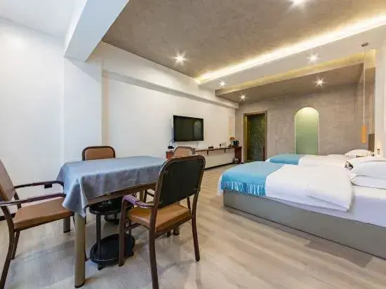 Jiayuanhong Hotel (Jianshui Ancient City Branch)