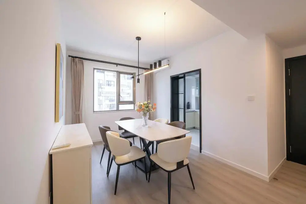 Tyms Spacious 3BR 2BA APT  Laishi Di