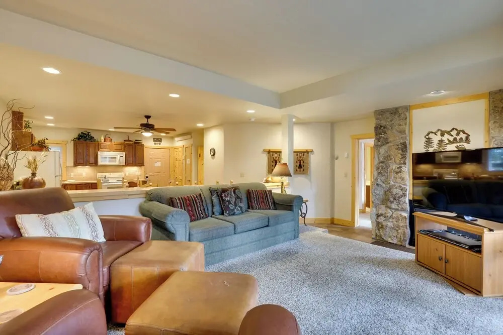 1/2 Mi to Granby Ranch: Townhome w/ Fireplace!