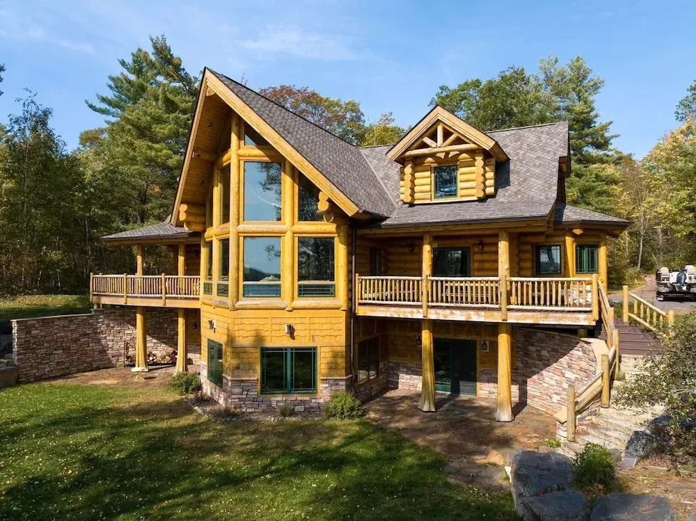 Osprey Lake Cabin 4 Bedroom Home by RedAwning