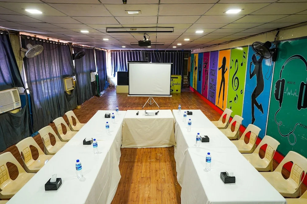 Hotel Kumar Plaza