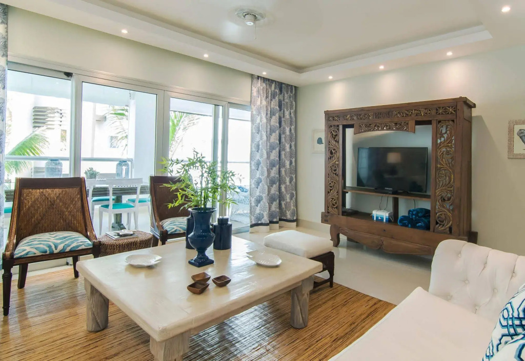Beach Front Luxury Apartment - BlueBeach