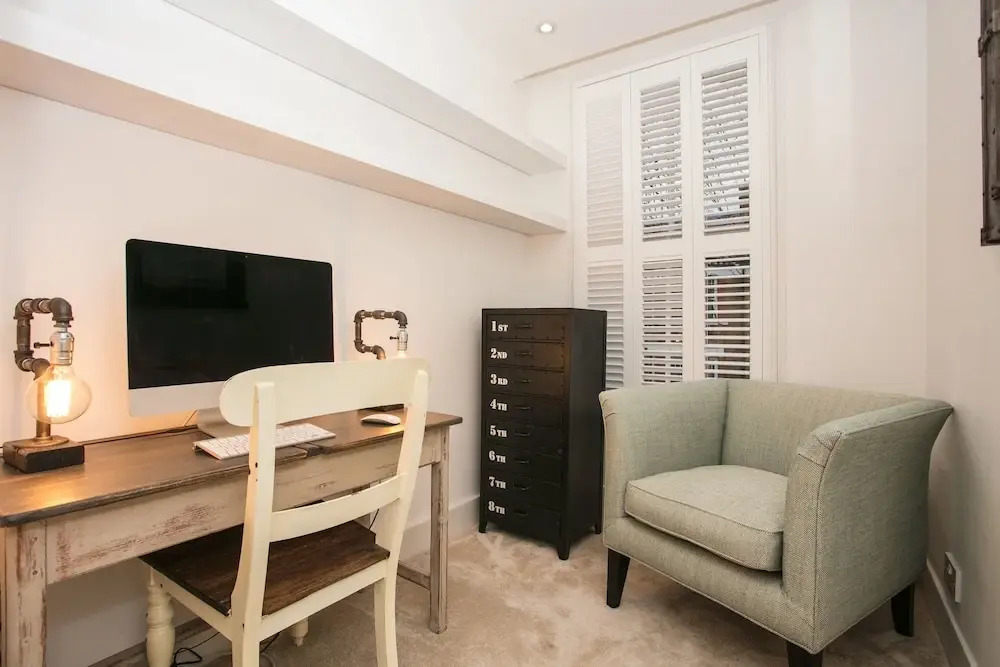 2 Bedroom Flat in Brixton Sleeps 4