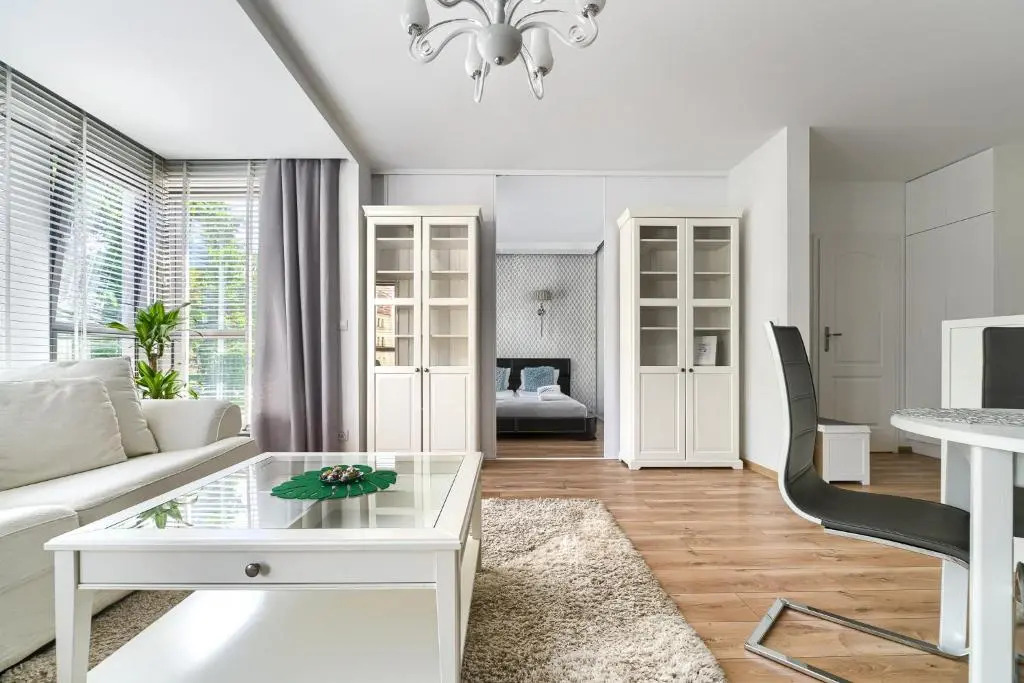 MARGI Eclipse Apartament