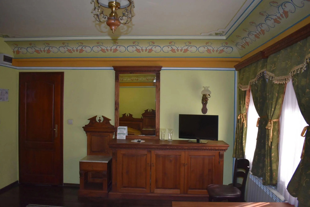 Family Hotel at Renaissance Square